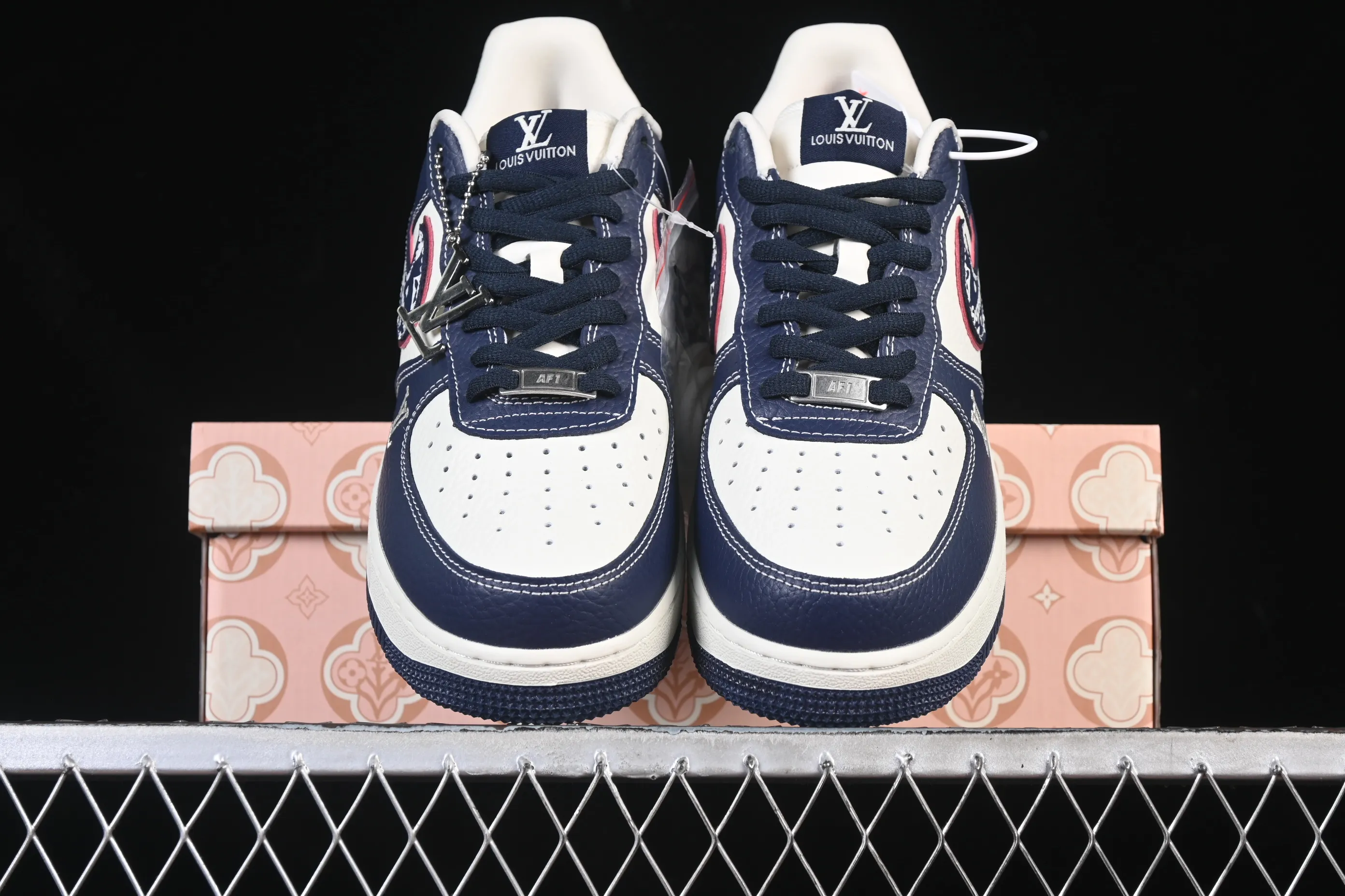 All categories Nk Air Force 1 Air Force series Nk Air Force 1 Low Air Force low top Nike Air Force 1'07 Low Sup tripartite joint white blue wine red Air Force 1 low top casual sneakers YF9511-801